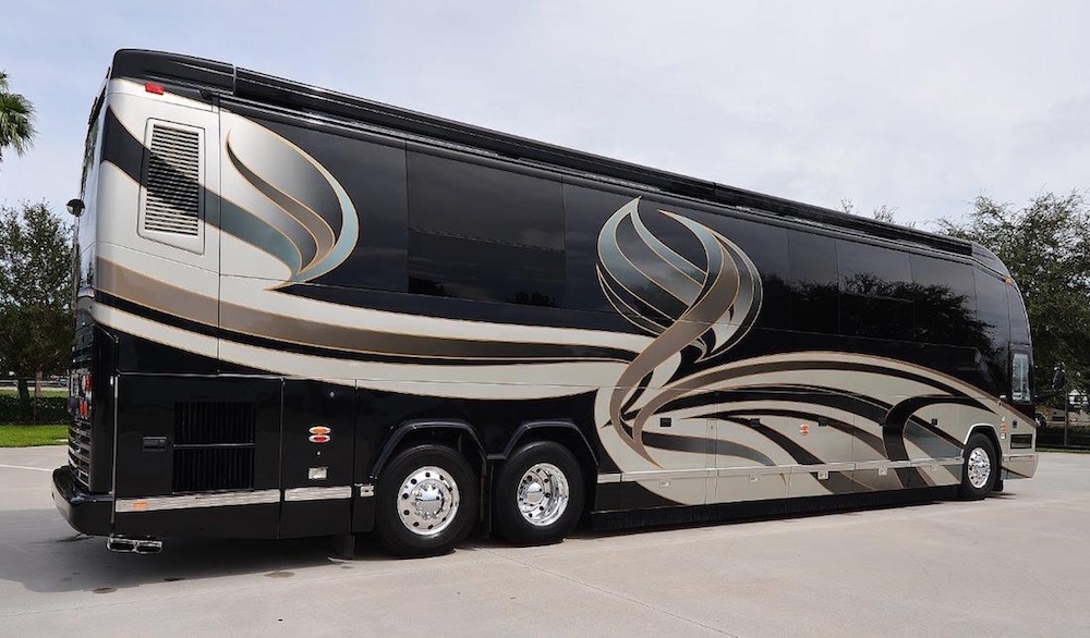 2009 Prevost Featherlite Amadas H3-45 For Sale